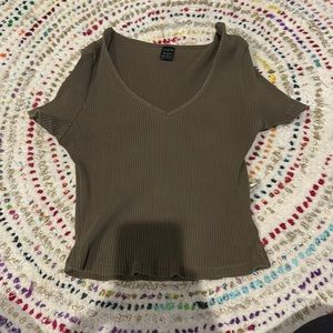 Green Cropped V-Neck Shirt